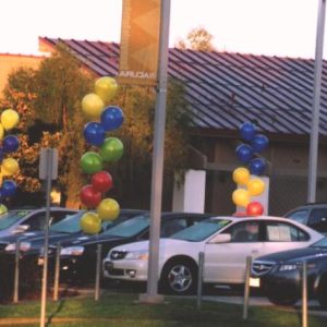 17" balloon column