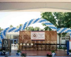 <p style="text-align:center">the cost is $520 for this 260 balloon arch of about 44 feet</p> 12" spiral balloon arch